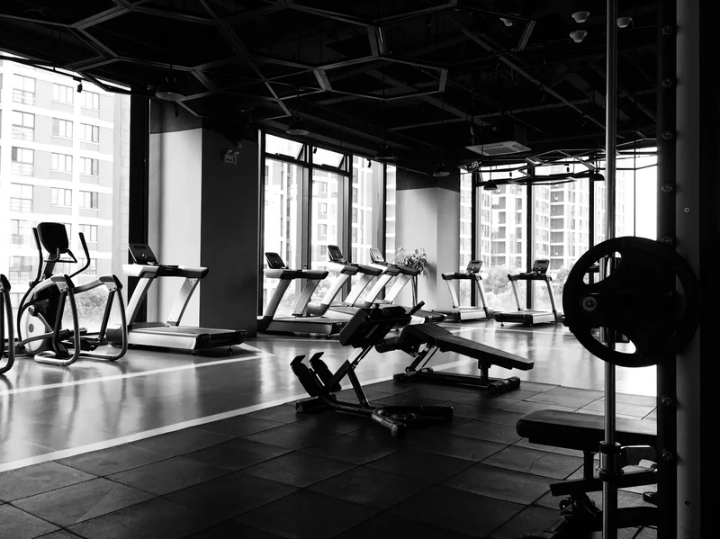 Gewichten in een sportschool